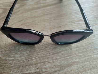 Vintage sunglasses - Vince Camuto